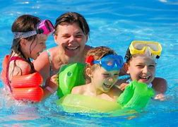 Precauciones en la piscina con niños