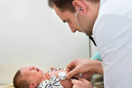 ¿Qué es la hipertensión neonatal y cómo prevenirla?
