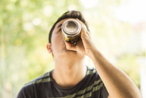 ¿Qué riegos de muerte prematura tiene el consumir bebidas edulcoradas?
